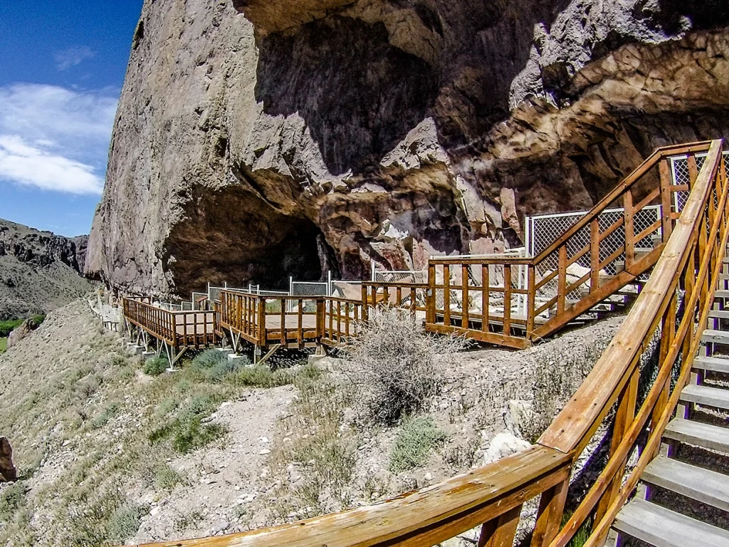 Entrada a la Cueva de las manos