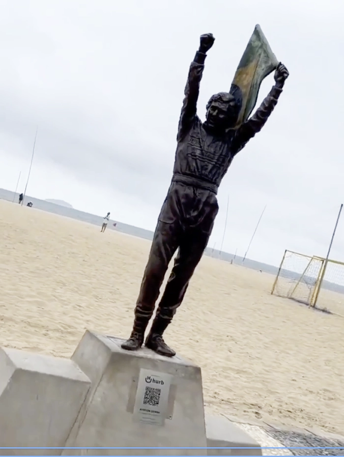 Estatua de Ayrton Senna en Copacabana