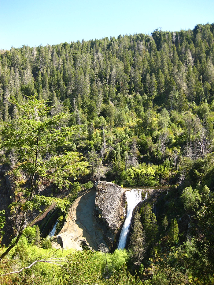 Cascada Escondida en El Bolson