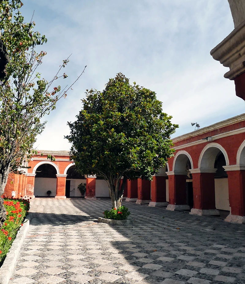 Claustro Mayor en e lMonaterio de Santa Catalina