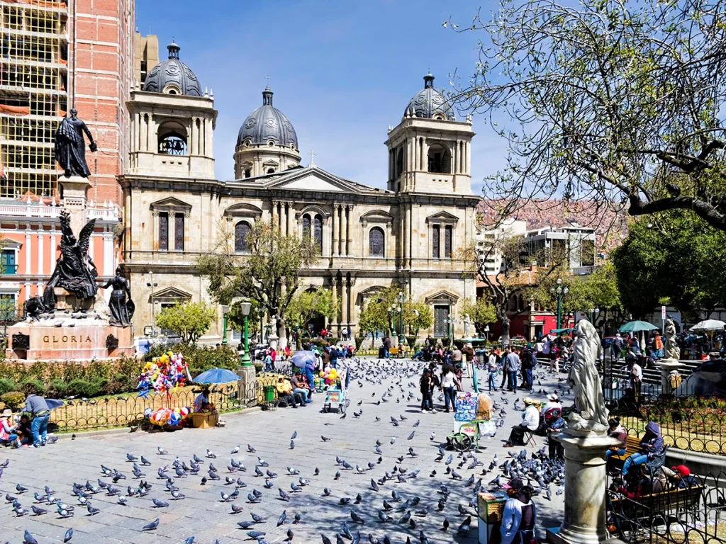 Plaza y Catedral Nuestra Señora de La Paz