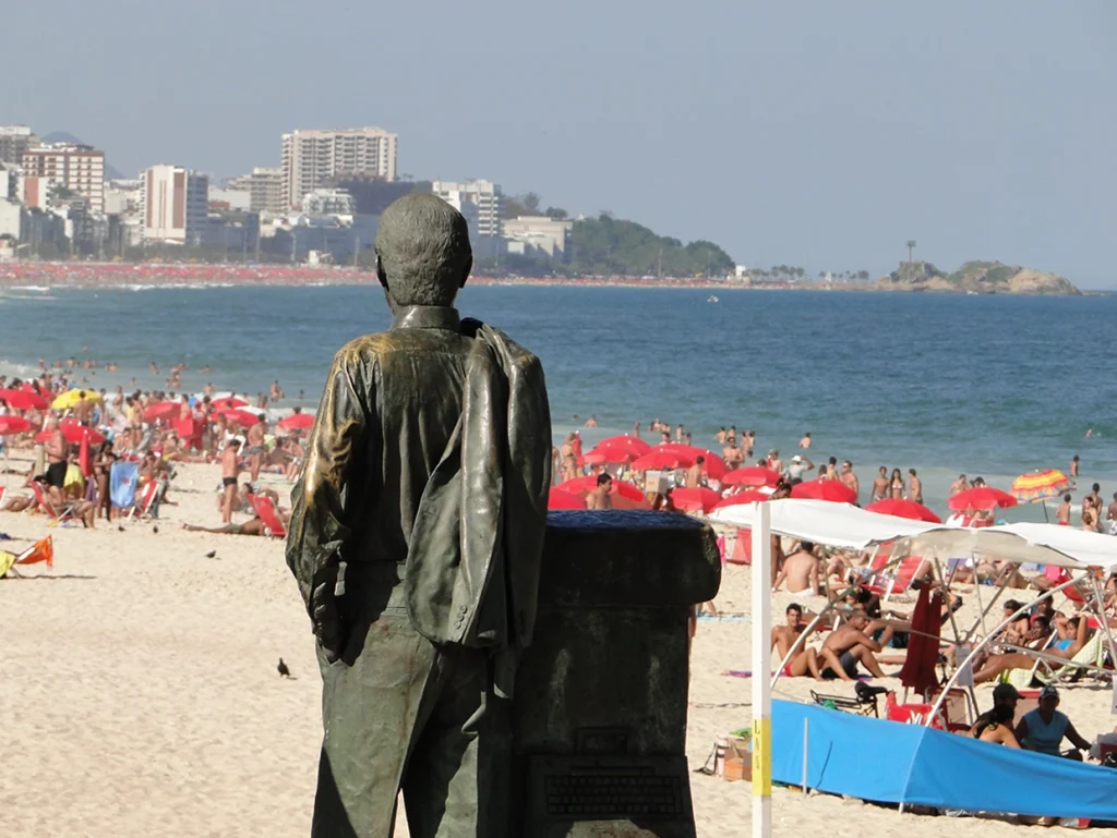 Escultura de Zózimo Barrozo do Amaral