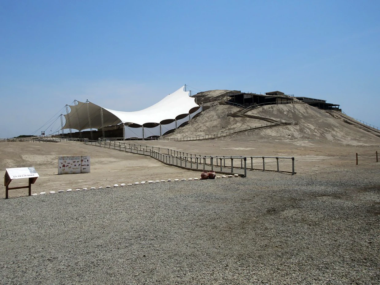 Huaca El Brujo